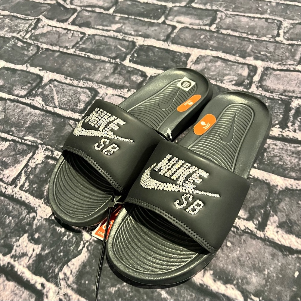 Bling Nike SB Rhinestone Slides Black Crystal NWT Women’s size 7.5 Mens 6 Custom